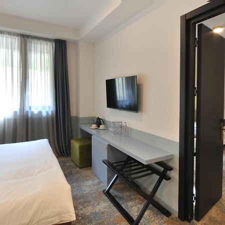 Castor & Pollux Hotel Тбілісі Екстер'єр фото