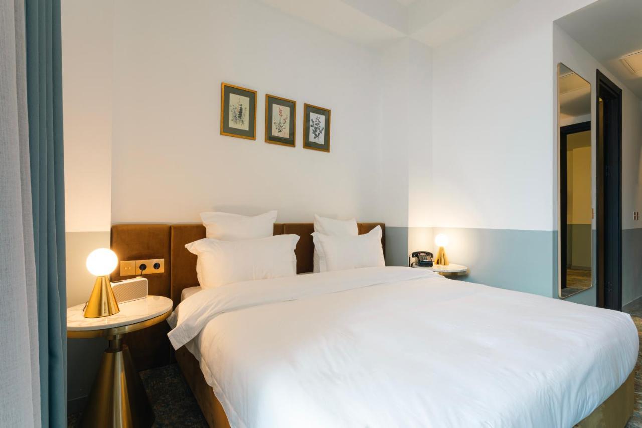 Castor & Pollux Hotel Тбілісі Екстер'єр фото