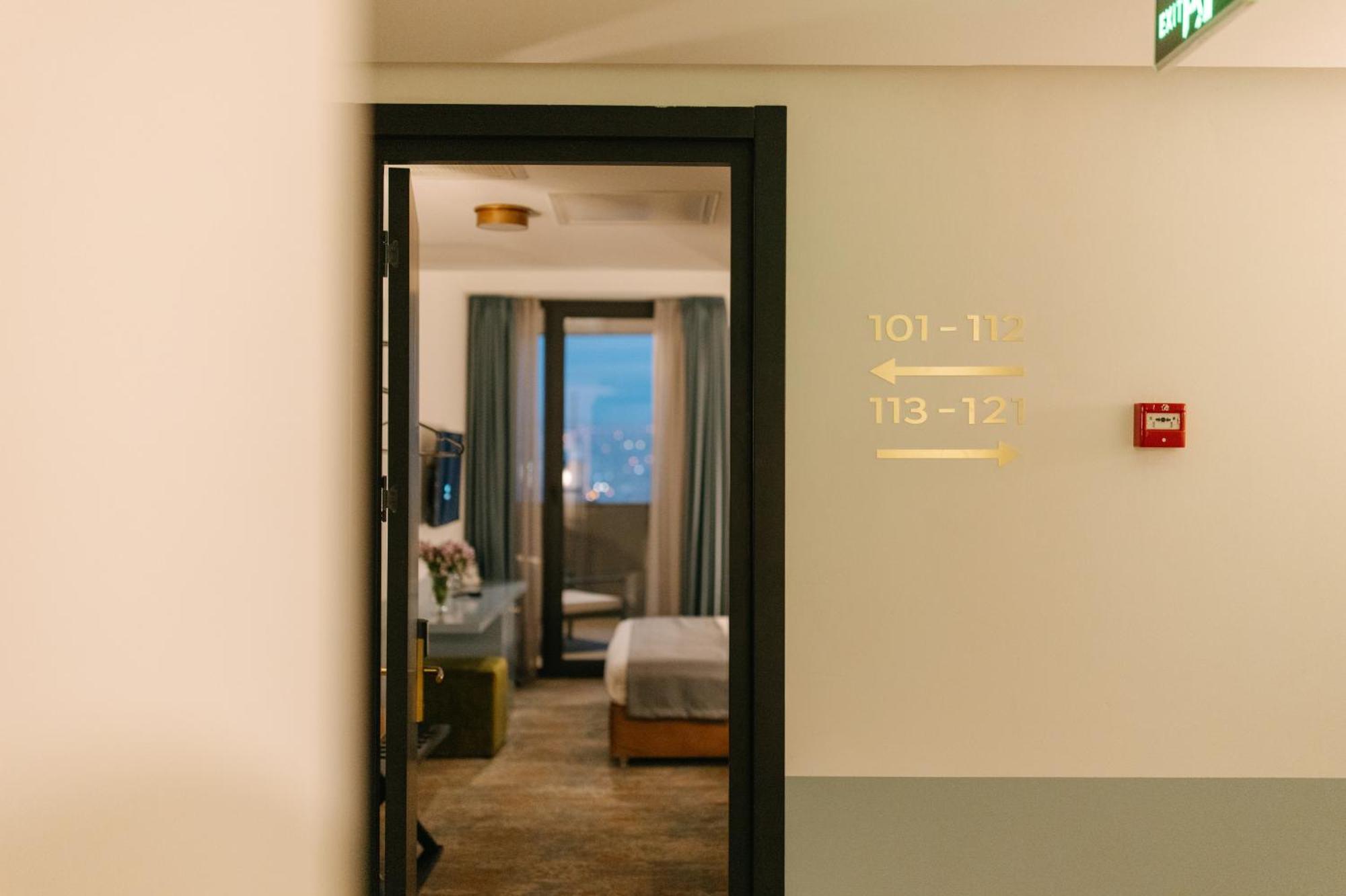 Castor & Pollux Hotel Тбілісі Екстер'єр фото