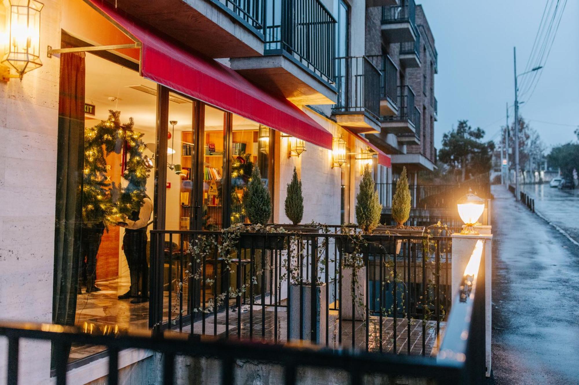 Castor & Pollux Hotel Тбілісі Екстер'єр фото