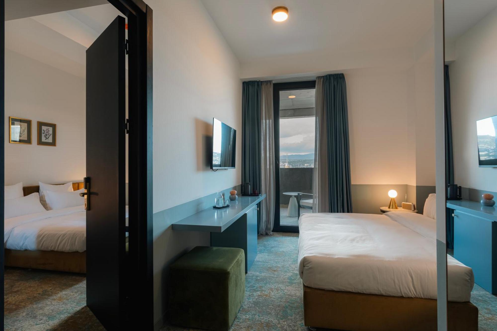 Castor & Pollux Hotel Тбілісі Екстер'єр фото