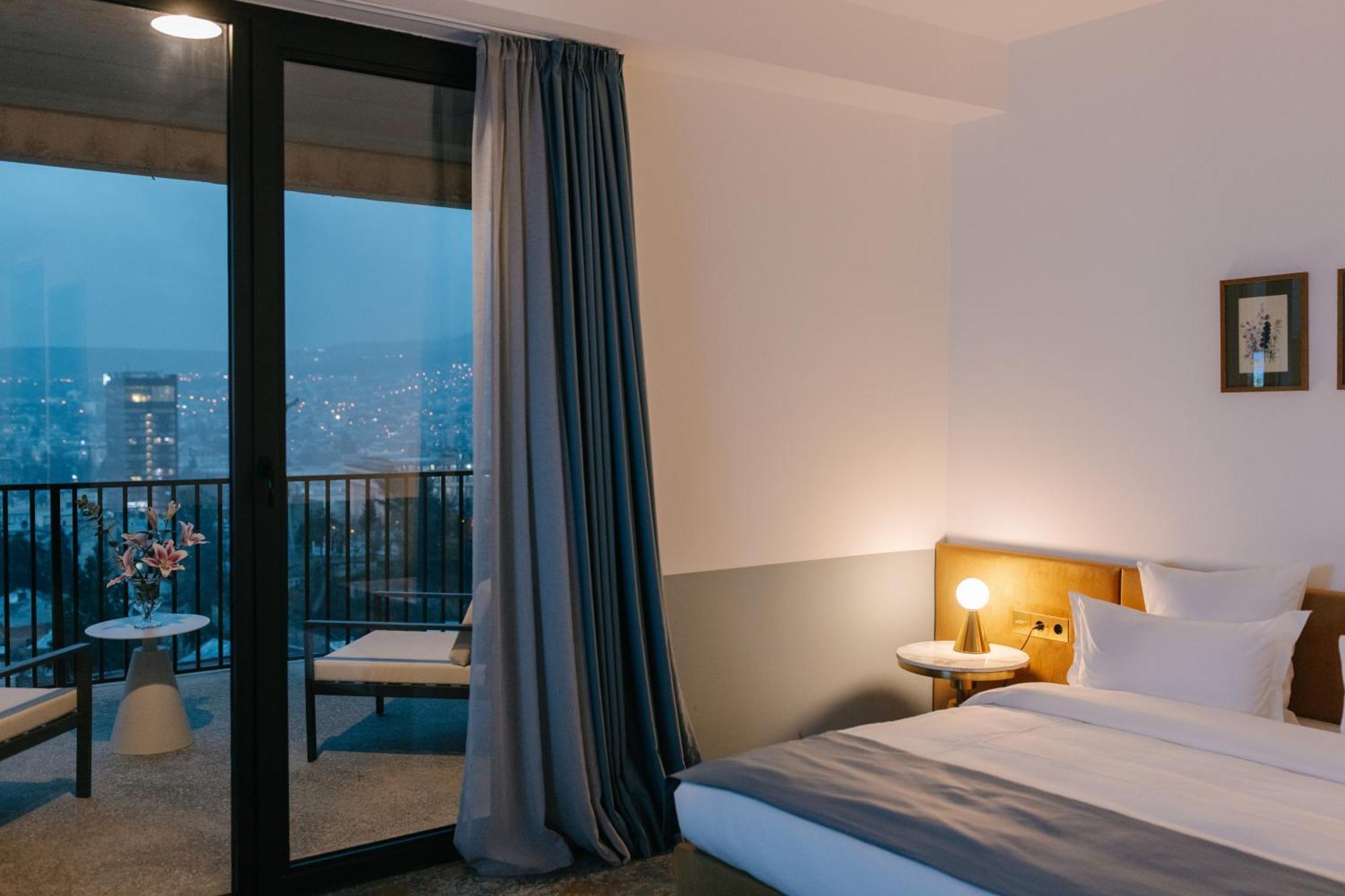 Castor & Pollux Hotel Тбілісі Екстер'єр фото